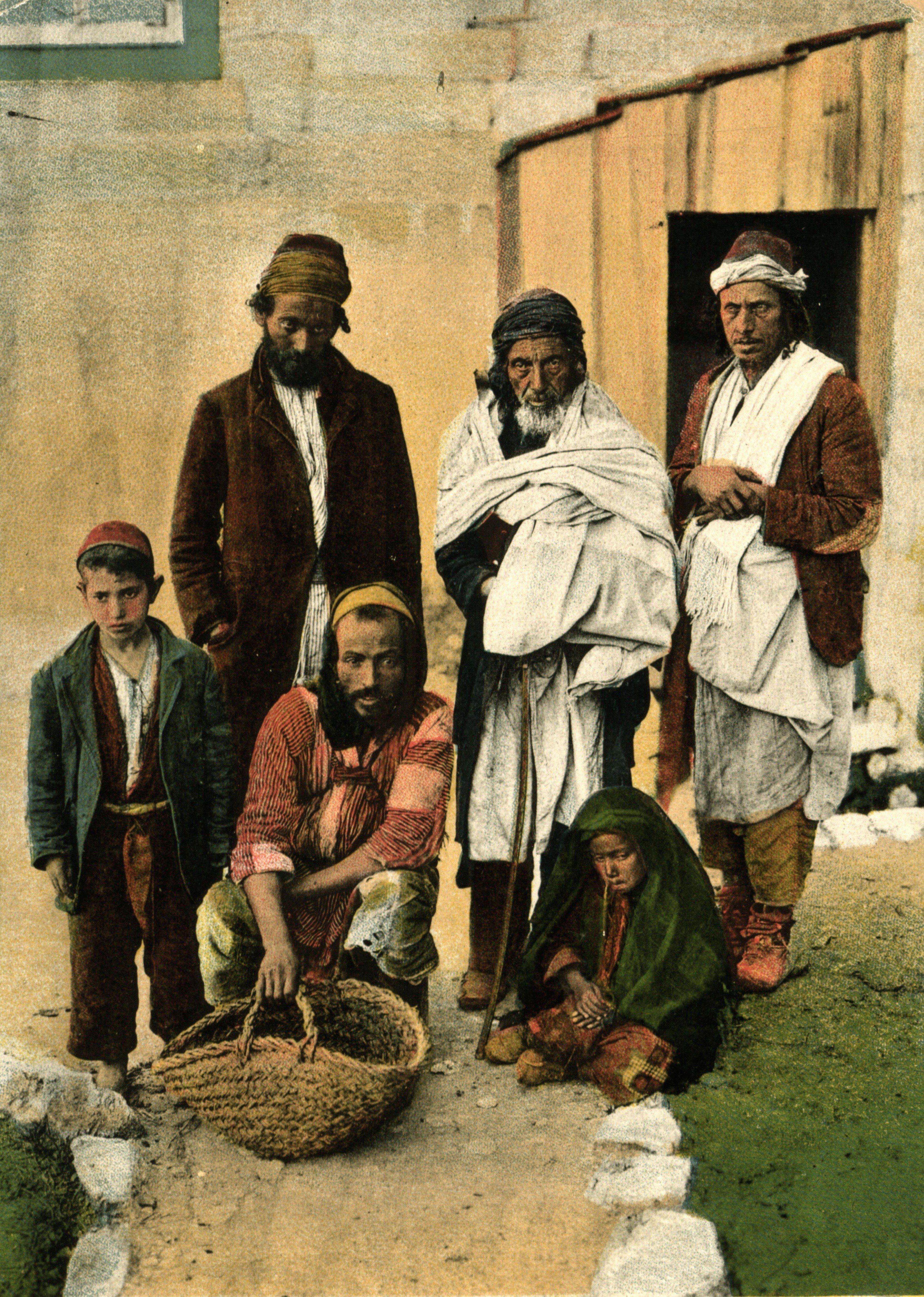 A group of Yemeni Jews — Felix Bonfils, c. 1877